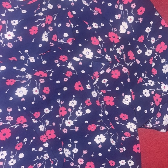 Michael Kors blouse - Picture 2 of 2